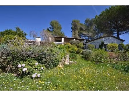 villa de 4 chambres de luxe en location valbonne  france