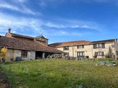 vente maison à cellefrouin (16260) : à vendre / 312m² cellefrouin