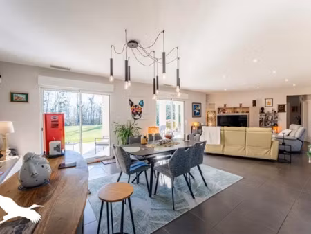 vente maison 5 pièces 147 m² à villeneuve-de-rivière (31800)  369 000 €