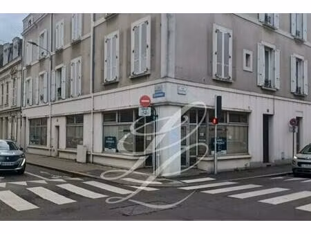 location - commerce 242 m2 angers