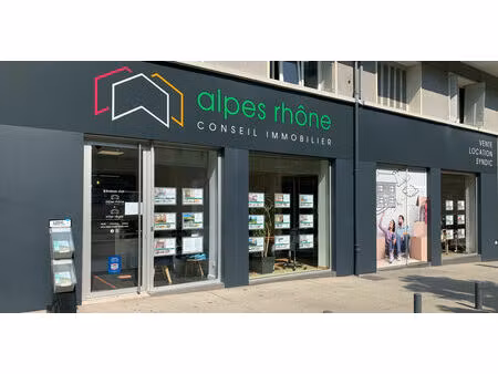 location parking échirolles 38130 - 83 € - surface privée