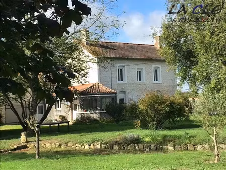 achat immeuble 310m² benet 85490