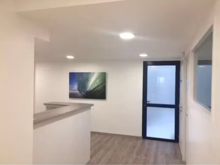 location bureau 82 m² à brest (29200)