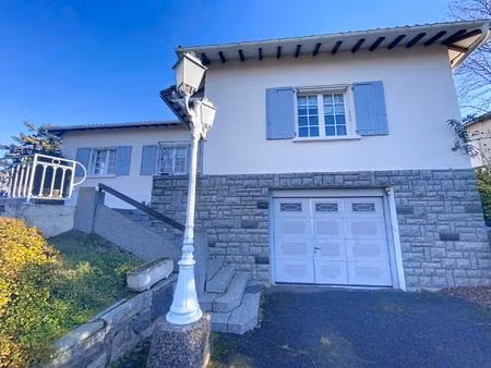 toutes commodités (commerces et école) à pied !