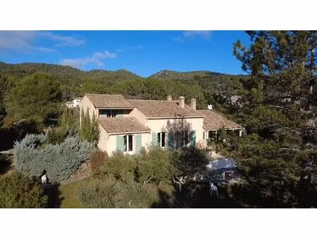 salernes charmante villa provençale 6 pièces  234 m²  grand garage sur 6.570 m² de...