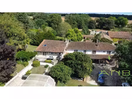 propriété d'exception marthon 7 500 m² piscine