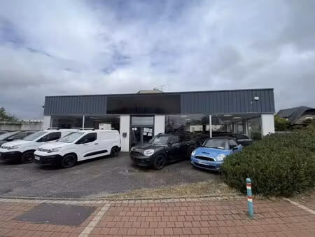 location local commercial