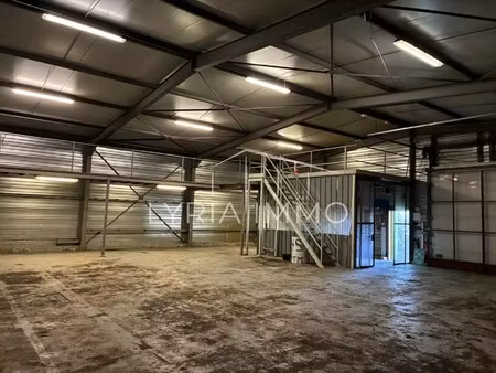 location local commercial