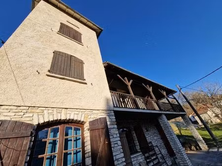 vente maison 8 pièces 156 m² figeac (46100)
