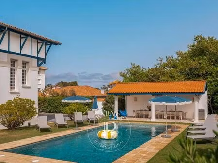 maison de luxe de 12 pièces en location à biarritz  france