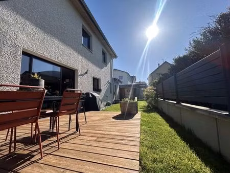 villa de 6 pièces de luxe en location gaillard  france