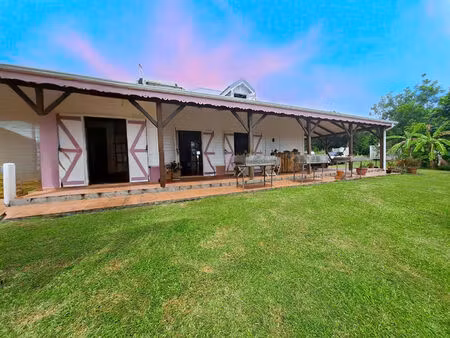 a vendre : villa t4 - 130 m2 + dependance - terrain 2 000 m2 - riviere-pilote