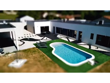 vente maison 7 pièces 270 m² à chatellerault (86100)  550 000 €