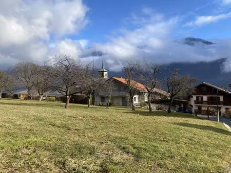 terrain constructible coeur de village savoyard