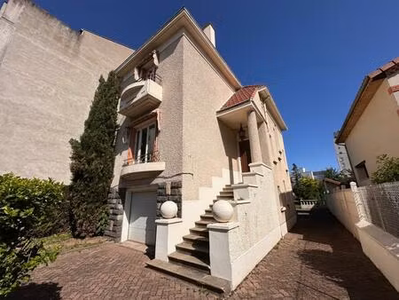 location maison 5 pièces 136 m² à clermont-ferrand (63000)