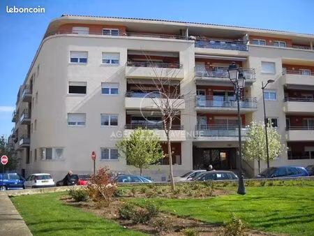 parking/box la seyne-sur-mer