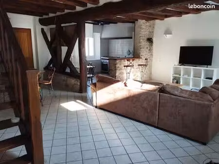 maison 2 ch bord de loire