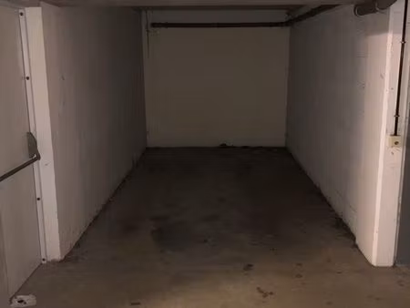 place de parking privative en sous sol