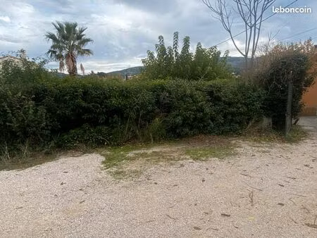 place de parking plan de cuques centre