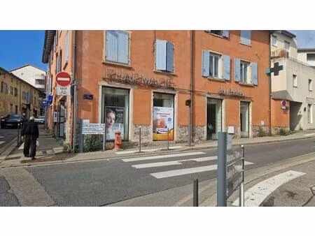 location commerce 128 m² à francheville (69340)