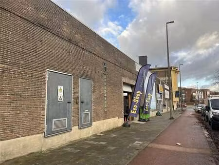 showroom / entrepôt à louer à noorderlaan à anvers