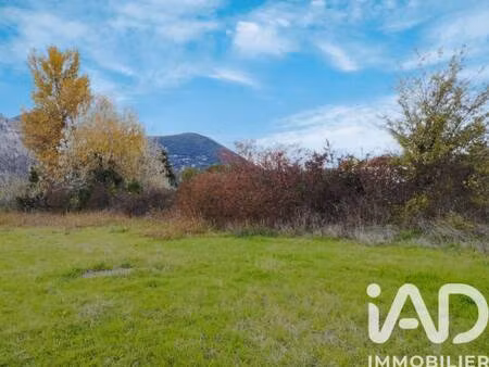 terrain constructible viabilisé à vendre