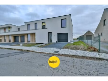 huis te koop in kortemark met 4 slaapkamers