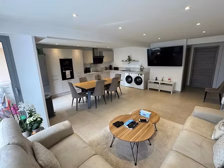 vente appartement 2 pièces 60 m² à le cannet (06110)  315 000 €
