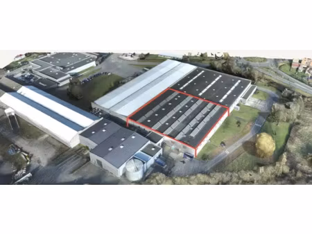 bailleul (59) – entrepôt 3 300 m² – emplacement stratégique