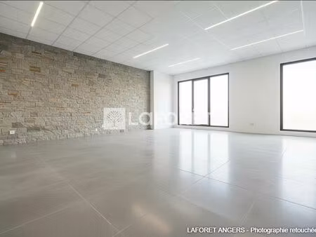 local commercial ou professionnel 62 m² - avrille
