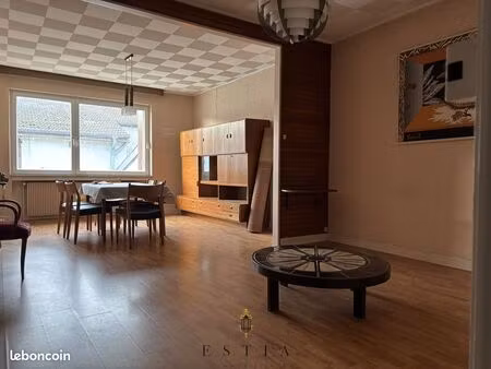 immeuble 8 pièces 130 m²