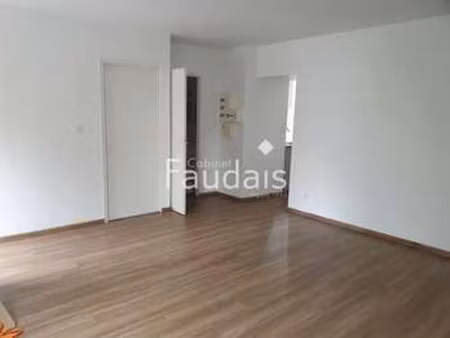 location appartement 2 pièces à tessy-bocage (50420) : à louer 2 pièces / 42m² tessy-bocag