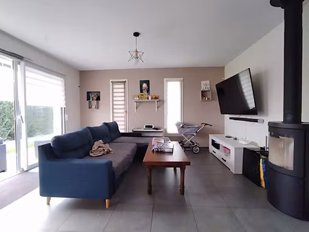 récent plain pied de 3 chambres en impasse à sainte florenc