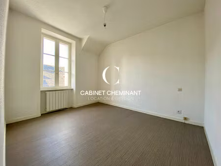 a louer a pleurtuit appartement t4 de 60m2 en duplex.