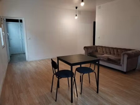 appartement t2 meublé à louer au 1er étage