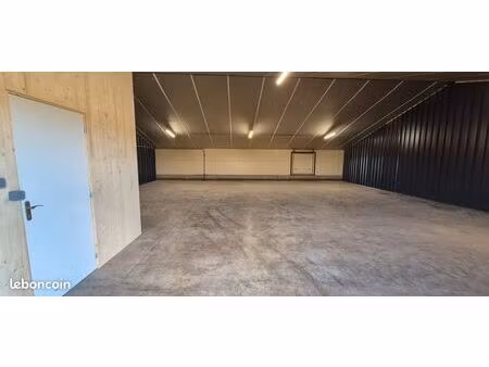 entrepôt de stockage 220m²