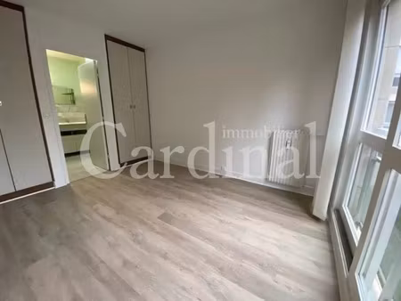 location appartement 2 pièces 44 m² à bailly (78870)  1 150 €