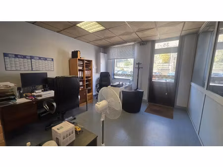 location locaux professionnels 48 m² à durtal (49430)  460 €