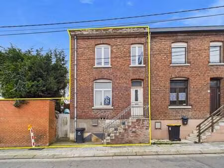 maison avec passage latéral  jardin et grenier