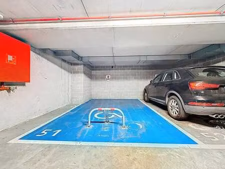 grand parking securise