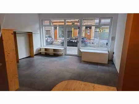 surface commerciale quartier saint-léonard