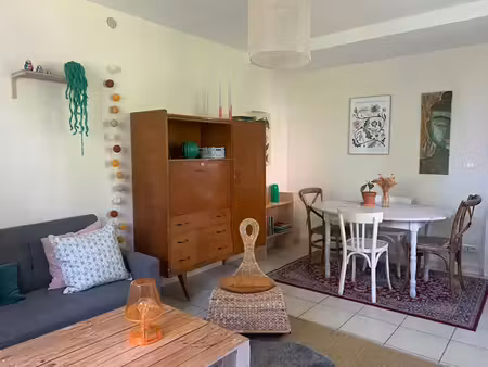 location maison 3 pièces 75 m² à jonzac (17500)  794 €