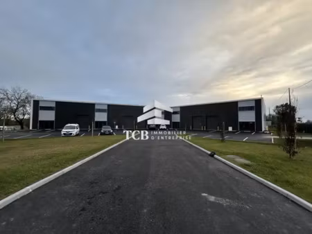 local d'activités - 173 m2 - saint-étienne-de-montluc