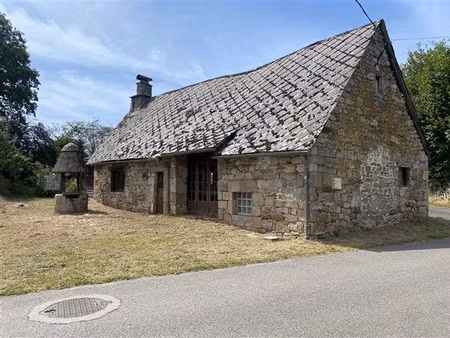 ensemble de deux maisons a restaurer