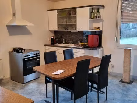 loue f2 - 1er étage