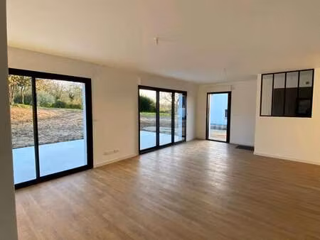 location maison à carhaix-plouguer (29270) : à louer / 95m² carhaix-plouguer