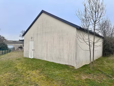 vente local d'activité  80.00m²  les garennes sur loire
