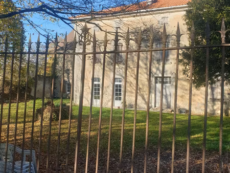 maison de 400 m² habitables à vendre  proche barbezieux (16)  dépendances d’environ 1 000 