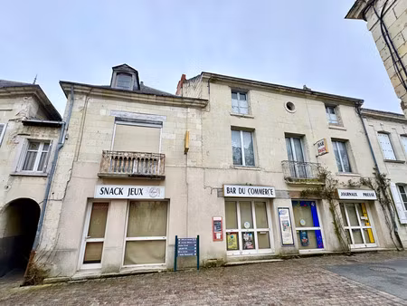 immeuble à vendre fontevraud l'abbaye (49) avec commerce au rdc - licence iv