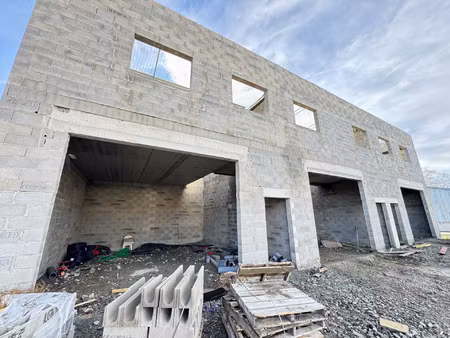 local professionnel neuf de 101 m2